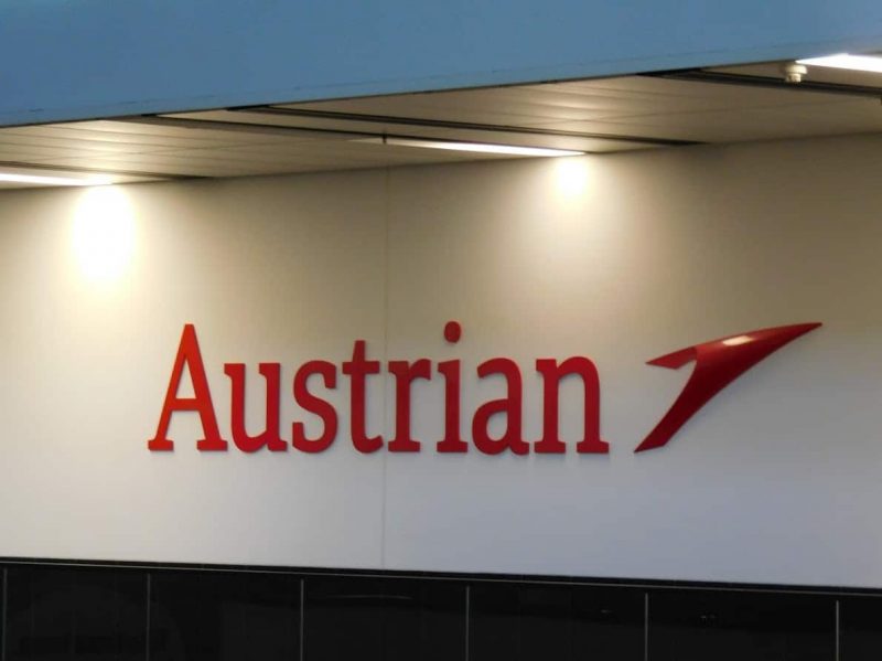 Logo der Austrian Airlines am Flughafen Wien (Foto: Jan Gruber).