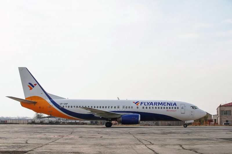 Boeing 737-400 (Foto: FlyArmenia).